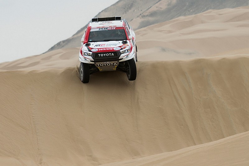 Dakar, De Villiers in alto con i piedi per terra: "Calma, pensiamo giorno per giorno"