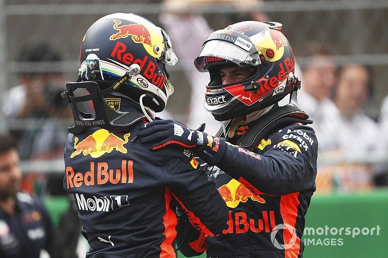 Pole: Daniel Ricciardo, Red Bull Racing, 2. Max Verstappen, Red Bull Racing