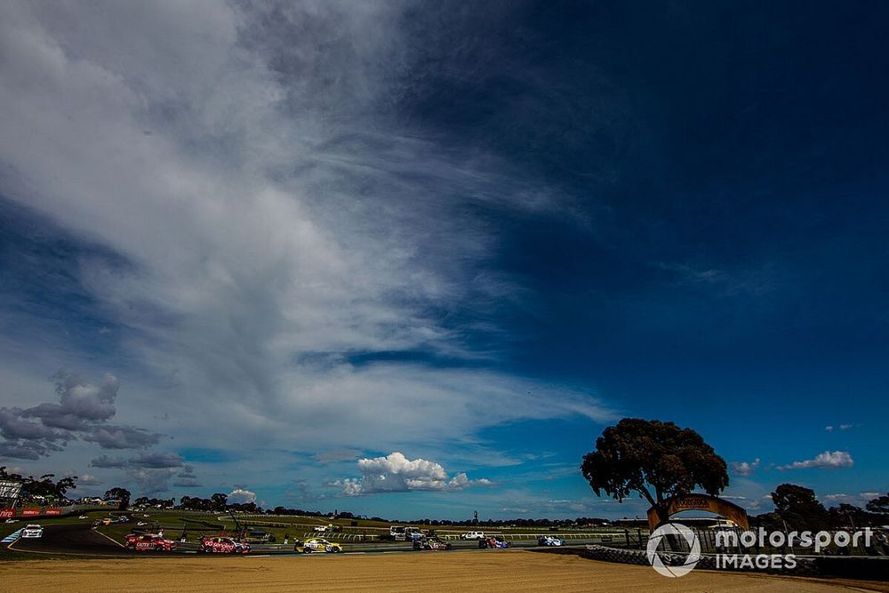 Sandown Racecourse Jadi Lokasi Vaksinasi Covid-19
