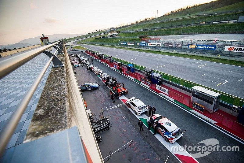 12h del Mugello, Pit Lane