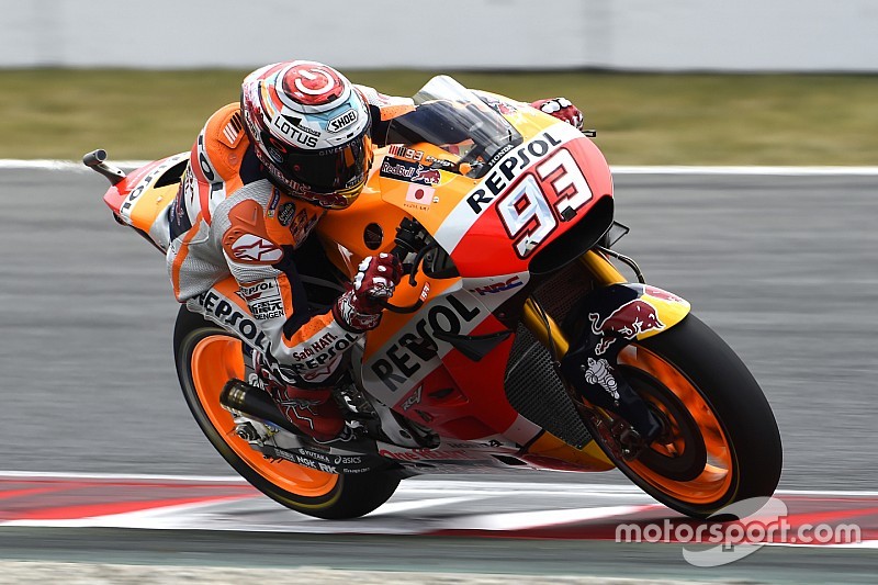 Analisis: Bagaimana Marquez mencuri poin dari Lorenzo-Rossi