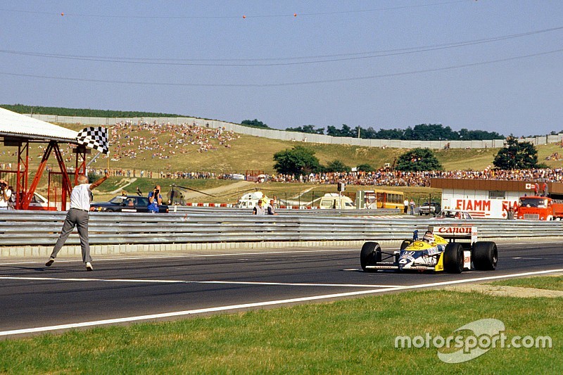 F1-es animáció: így alakultak a futamok számai 1950-től napjainkig
