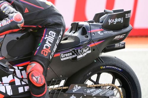 Bezzecchi apunta alto en Valencia: "Muchos son competitivos... Como yo"