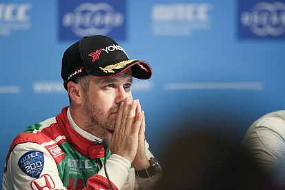 Tiago Monteiro in ospedale dopo un brutto incidente a Barcellona