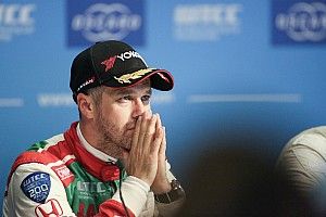 Monteiro tampoco estará en el WTCC de Macao