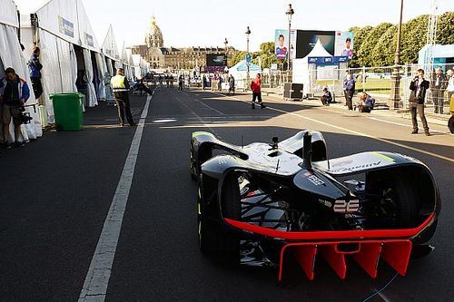 Roborace: Erstes autonomes Fahrzeug meistert Goodwood