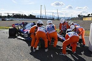 Sainz tersingkir di balapan terakhir bersama Toro Rosso