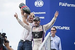 Formel E in New York: Sam Bird siegt für Virgin Racing