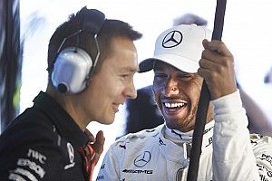 Hamilton nyerte a belga időmérőt Vettel előtt: megvan Schumacher rekordja!