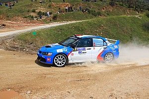 Troia Rallisi'nde Burcu Çetinkaya'nın aracı yandı