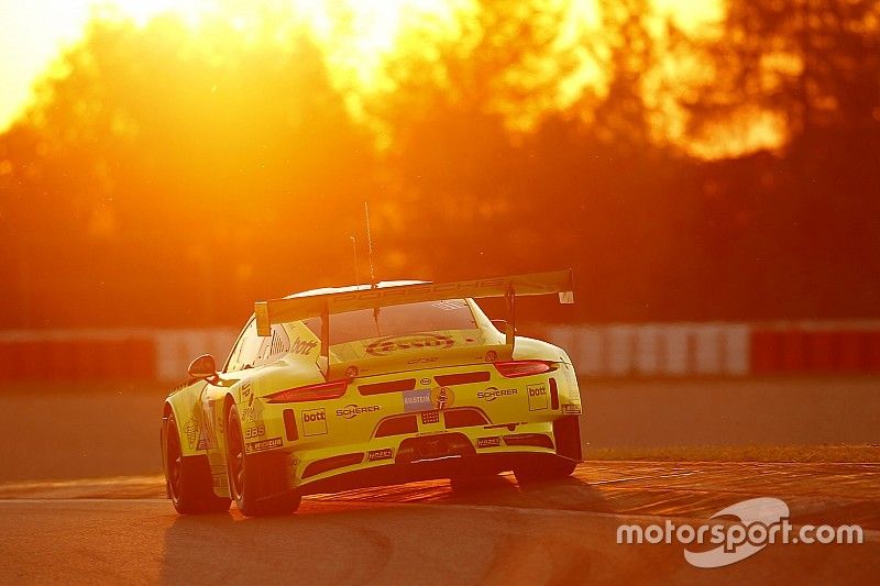 #911 Manthey Racing, Porsche 911 GT3 R: Romain Dumas, Richard Lietz, Patrick Pilet, Richard Lietz