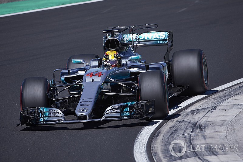 Hamilton hopes Bottas gesture won't cost him title