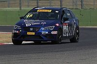 Matteo Zucchi centra la terza vittoria stagionale in Gara 1 a Vallelunga