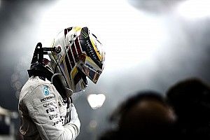 El desafío de Hamilton, un dolor de cabeza para Mercedes en 2017