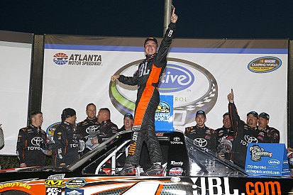 Christopher Bell sweeps all three stages in Atlanta Truck win