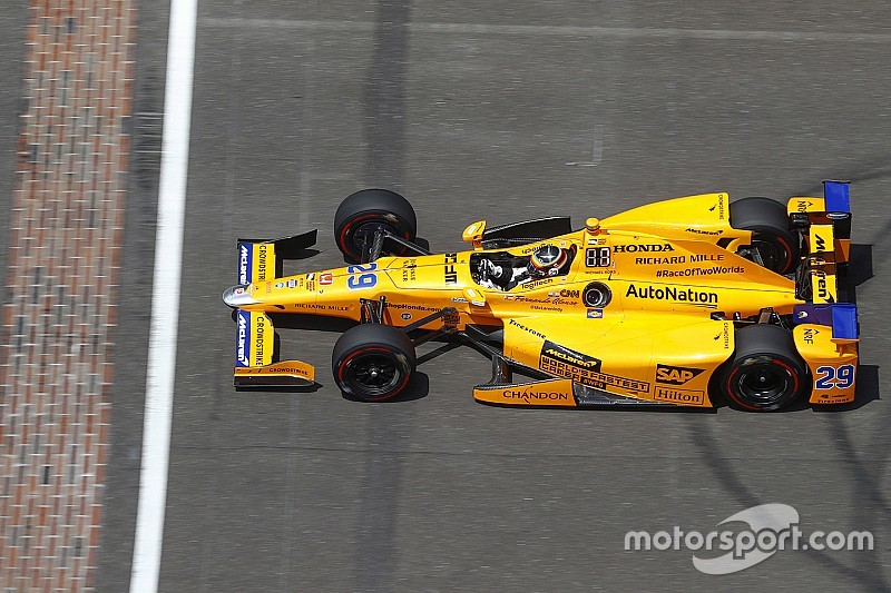 Gestrande Alonso had goed gevoel over slotfase Indy 500: "Ik had nog wat over"