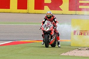 Davies perd du temps, Melandri craint le vent