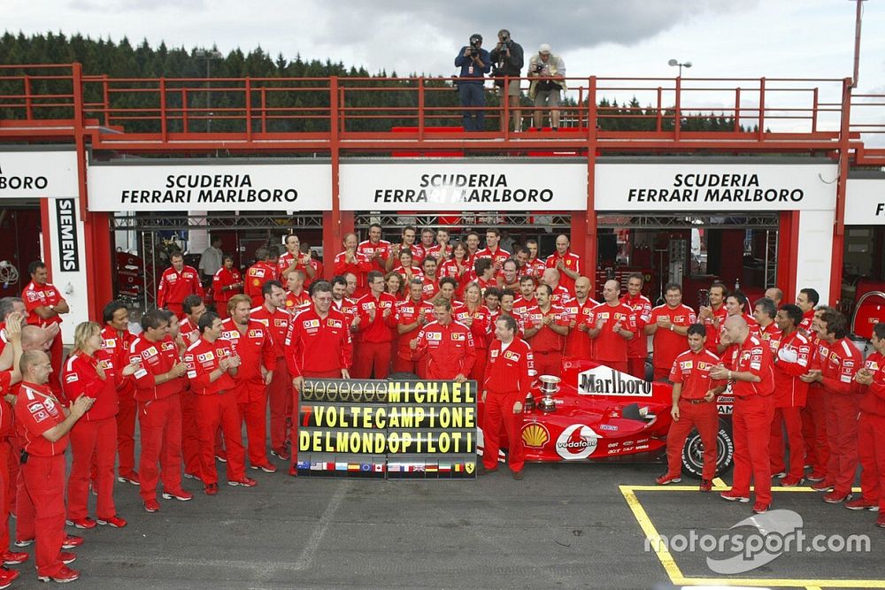 F1 tarihinde bugün: Schumacher son şampiyonluğunu alıyor