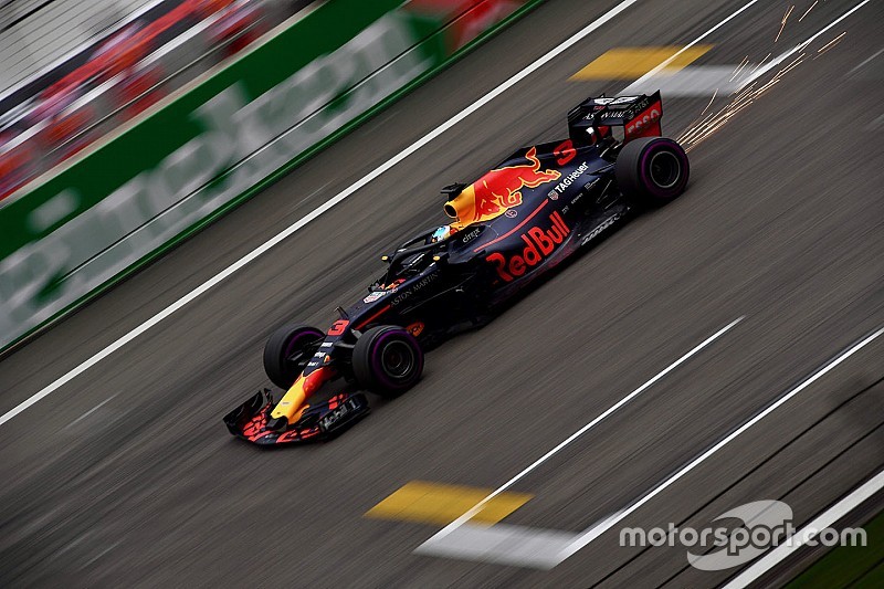 Red Bull "в останню мить" вирішила провести переможний піт-стоп