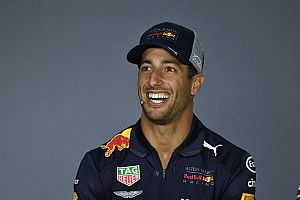 Ricciardo asegura que no firmó nada con Ferrari