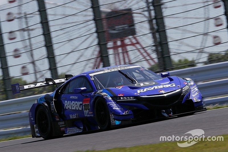 Экипаж Баттона завоевал второй подиум в SuperGT