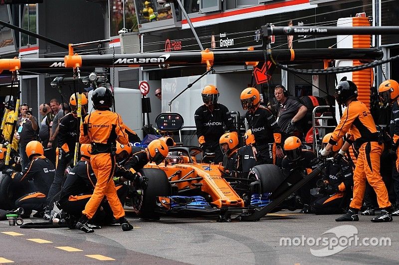 Из почтальонов в Ф1. Трогательная история нового механика McLaren