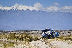 Villagra pelea a un segundo el liderato de los camiones