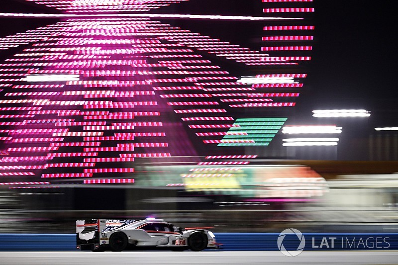 24 Ore di Daytona, 10° ora: le Acura del team Penske occupano la vetta