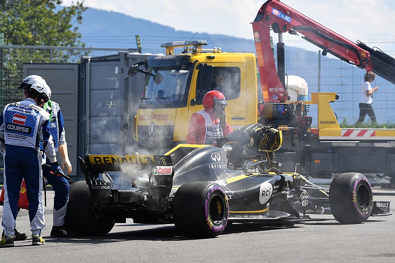Csalódottan, fejlesztett turbóval utazik a Renault a Brit Nagydíjra