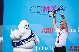 Один не поверил, другой недооценил. Как Формула Е осталась без двух топ-пилотов