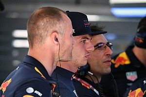 Red Bull teve que “estabilizar” Verstappen, diz Helmut Marko