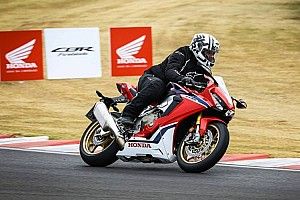 Primeiras impressões Honda CBR 1000RR Fireblade: Um dia de Márquez