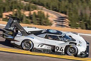 Photos - L'exploit de Volkswagen et Dumas à Pikes Peak
