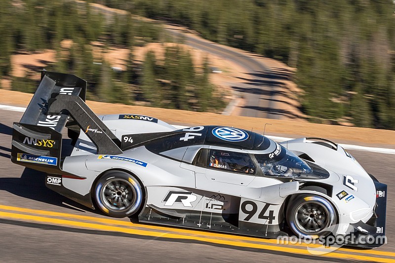 Photos - L'exploit de Volkswagen et Dumas à Pikes Peak