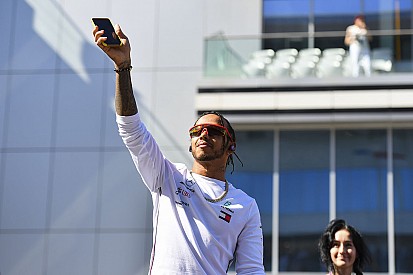 Hamilton nyert, Vettel kiesett az Orosz Nagydíjon!