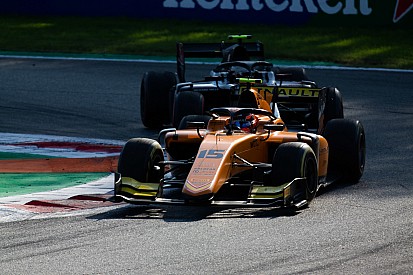 Aitken supera a King y a los comisarios para ganar en Monza
