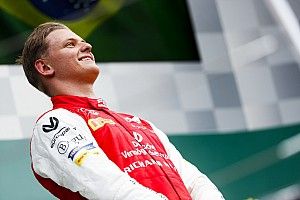 Videó: Így ünnepelte Mick Schumacher az első F2-es győzelmét