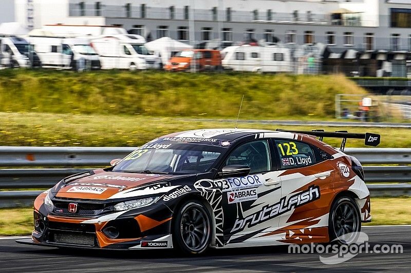 TCR Europe: Lloyd festeggia in Gara 2, prezioso podio per Briché