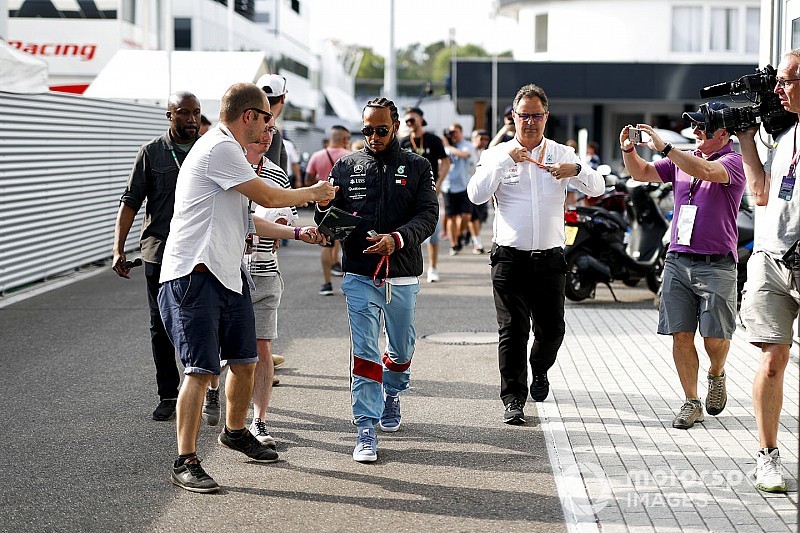 Hamilton-pole a Német Nagydíjon, dupla KO a Ferrarinál...
