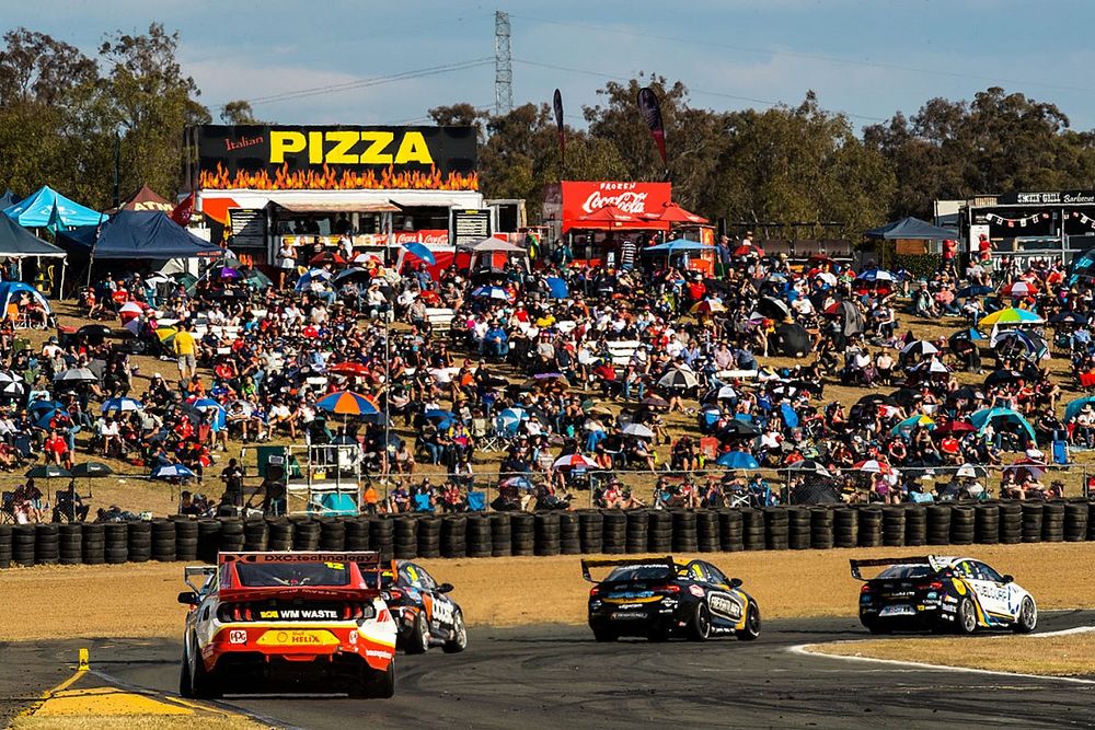 Delay mooted for Queensland Raceway Supercars