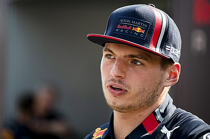 Verstappen admite que não tinha carro para tirar pole de Hamilton
