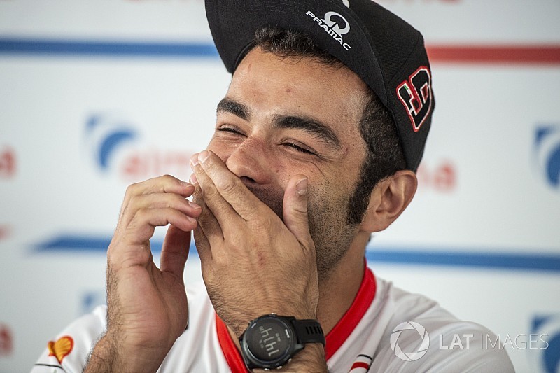 Petrucci: "Per salire sul podio le ho provate tutte, anche andare dal Papa!"