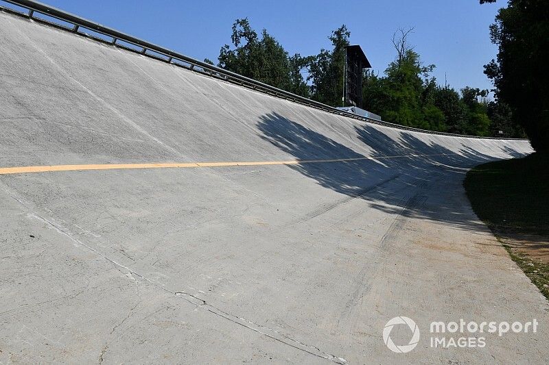 Новый бэнкинг в Зандфорте потребовал от Pirelli особого подхода к шинам