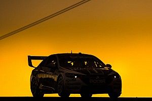 Twilight race for Super2 in Sydney