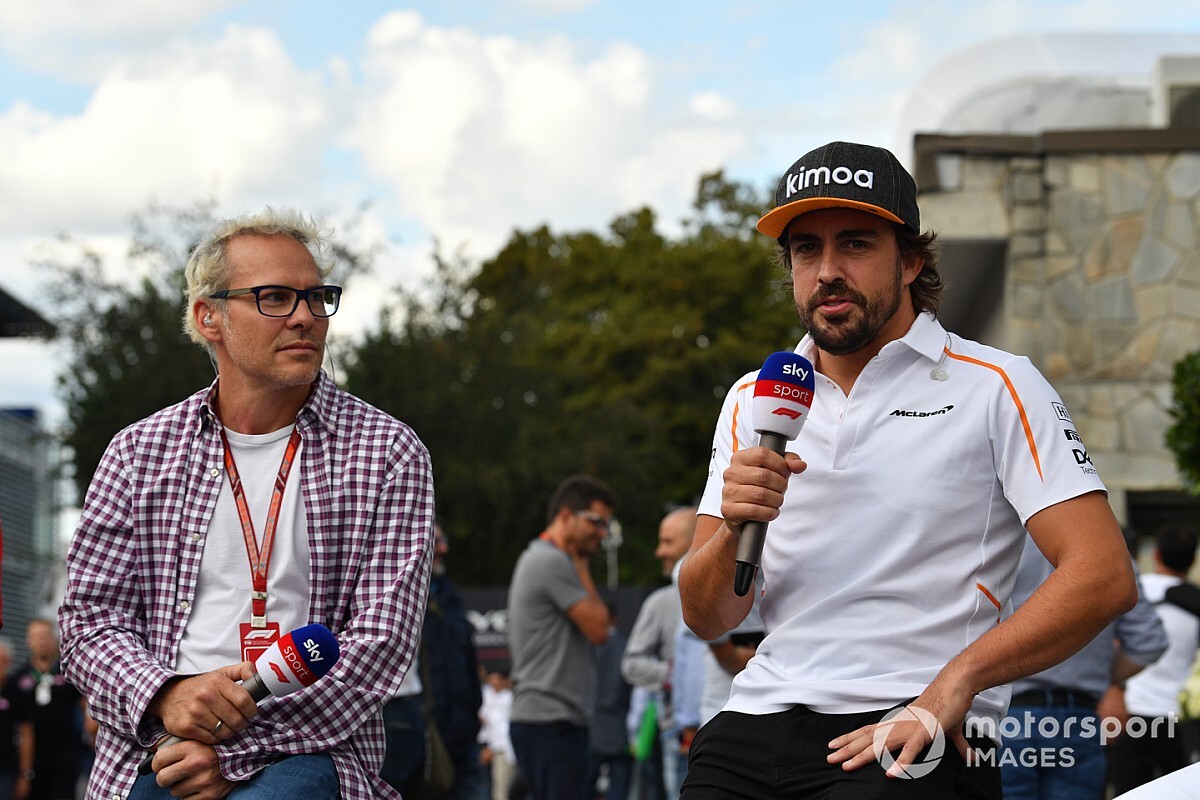 Villeneuve Menilai Mercedes Tanpa Hamilton pada 2022