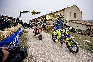 Hamilton acepta la invitación de Rossi para ir al Ranch
