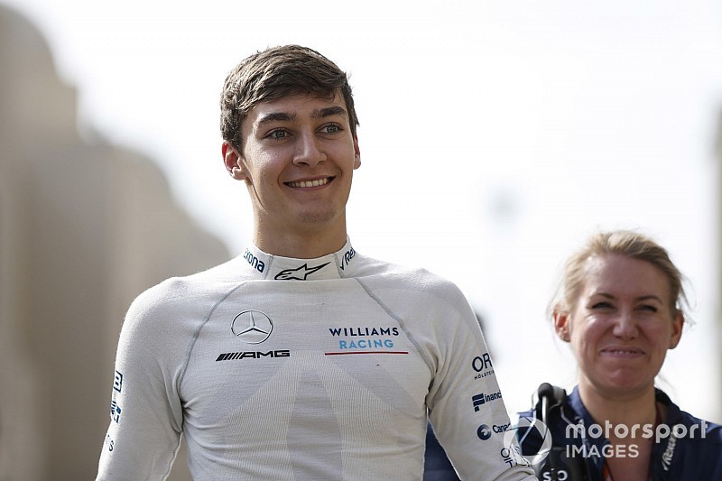 Ilyen sisakja lesz Russellnek az első F1-es szezonjában
