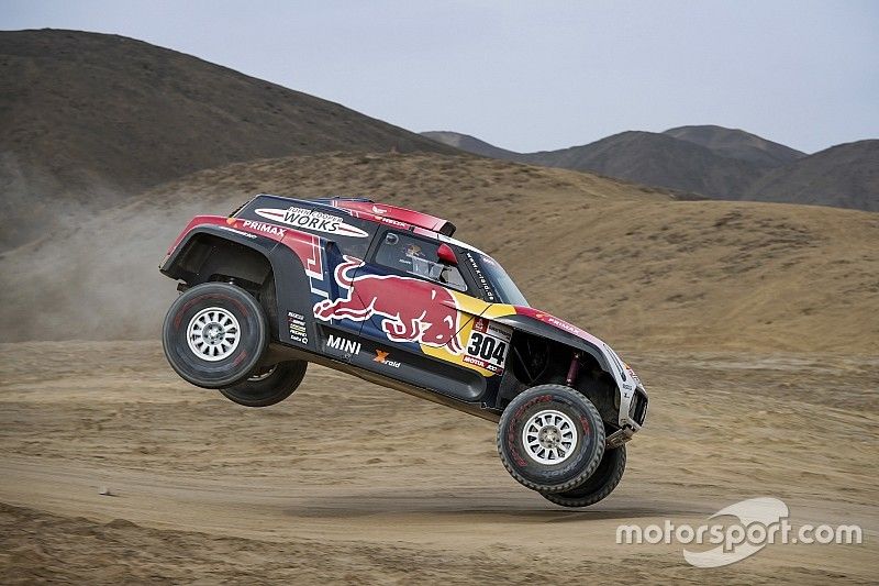 Dakar, Peterhansel rimonta nonostante un colpo di frusta: "Ho visto le stelle!"