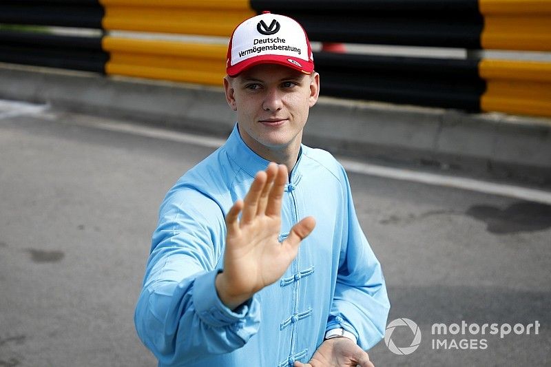 Hivatalos: Mick Schumacher az F2-ben folytatja