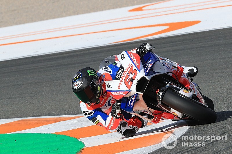 Bagnaia incredulo: "Non mi aspettavo di essere a meno di un secondo al primo test"